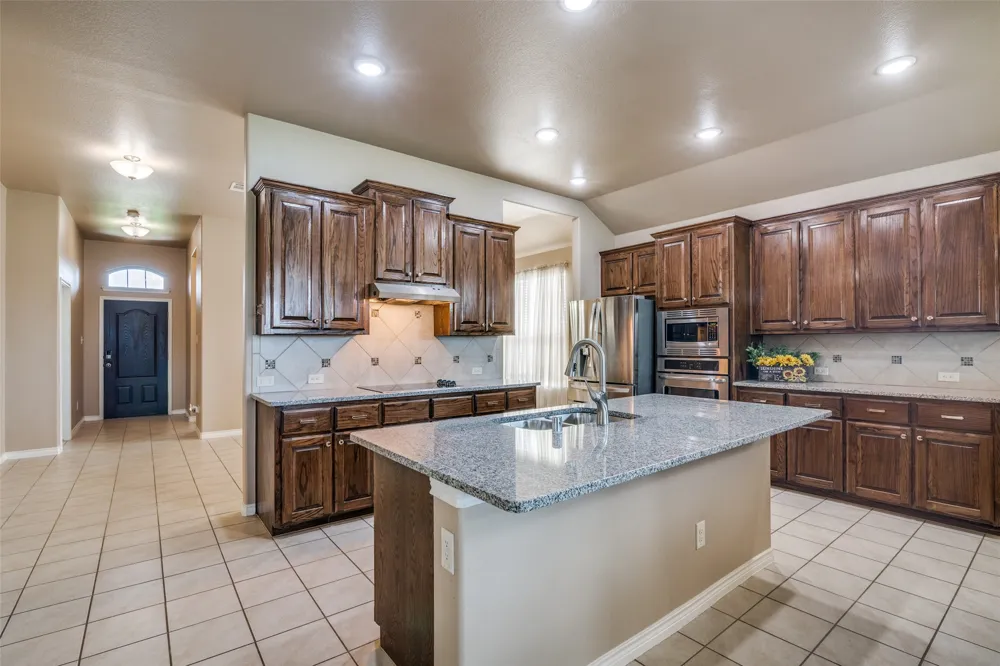 304 Amber Lane Nevada, TX 75173