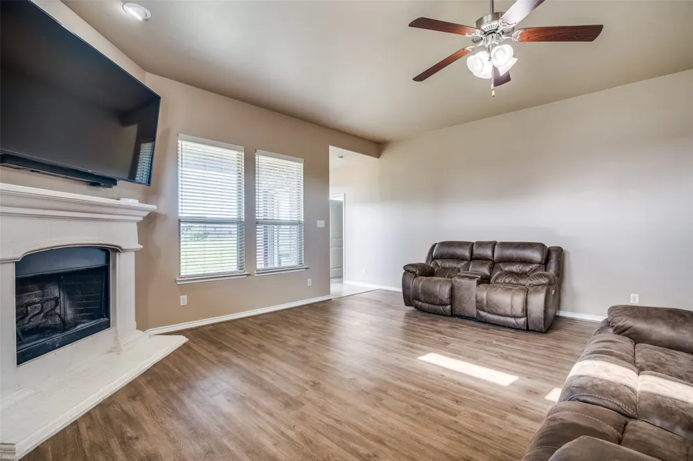 304 Amber Lane Nevada, TX 75173