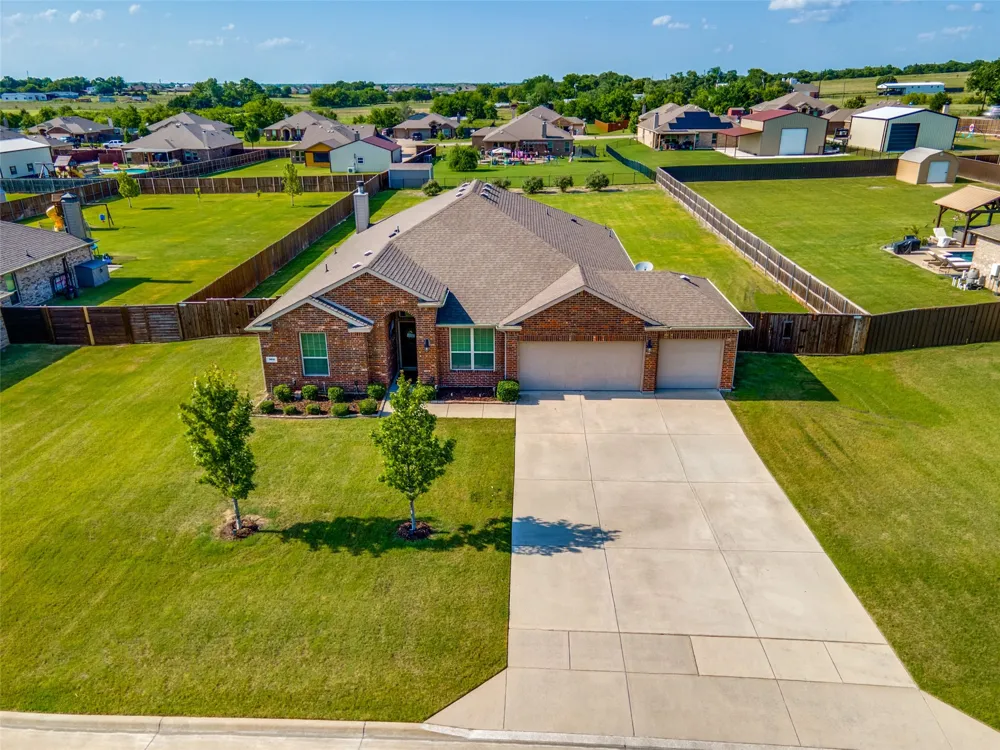 304 Amber Lane Nevada, TX 75173