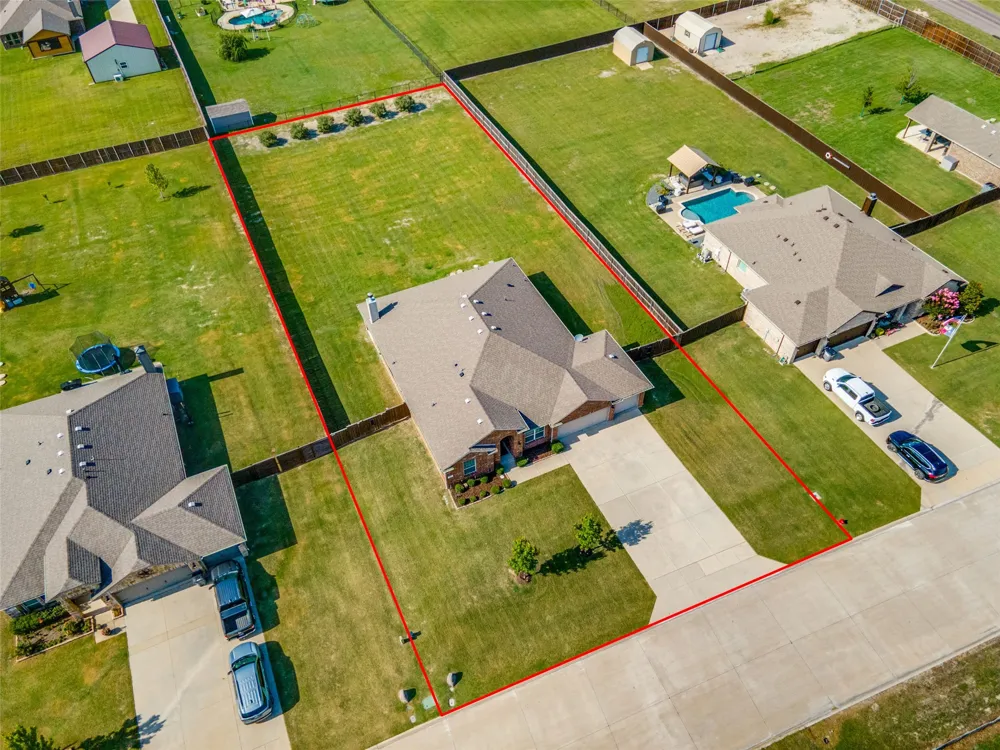 304 Amber Lane Nevada, TX 75173