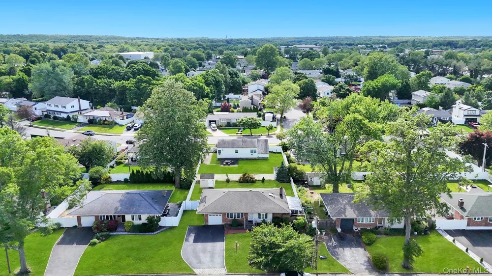 13 Fruitwood Lane Commack, NY 11725