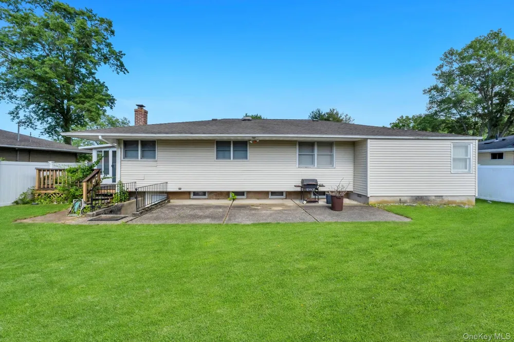 13 Fruitwood Lane Commack, NY 11725
