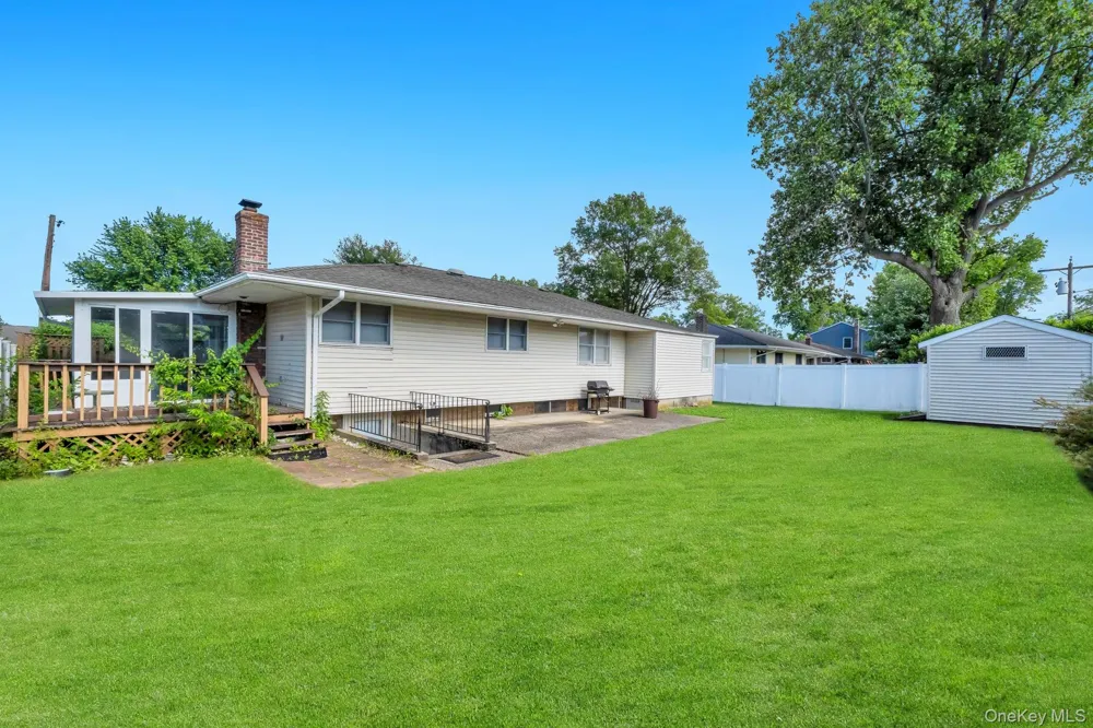 13 Fruitwood Lane Commack, NY 11725