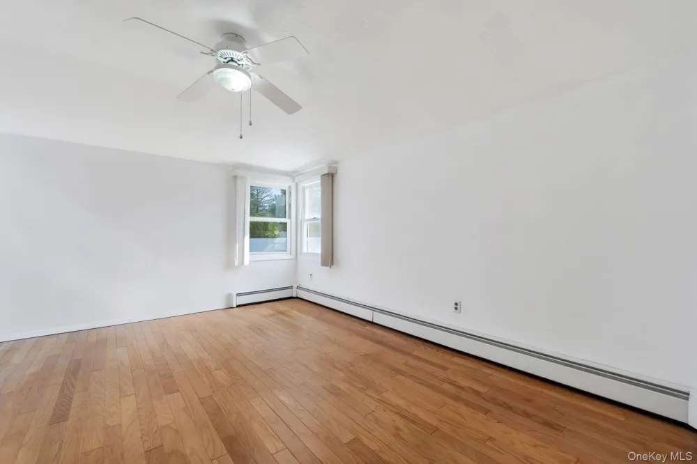 13 Fruitwood Lane Commack, NY 11725