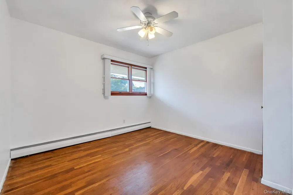 13 Fruitwood Lane Commack, NY 11725