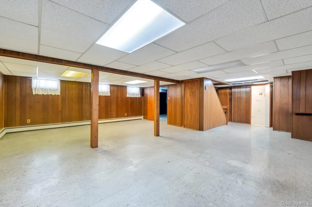 13 Fruitwood Lane Commack, NY 11725