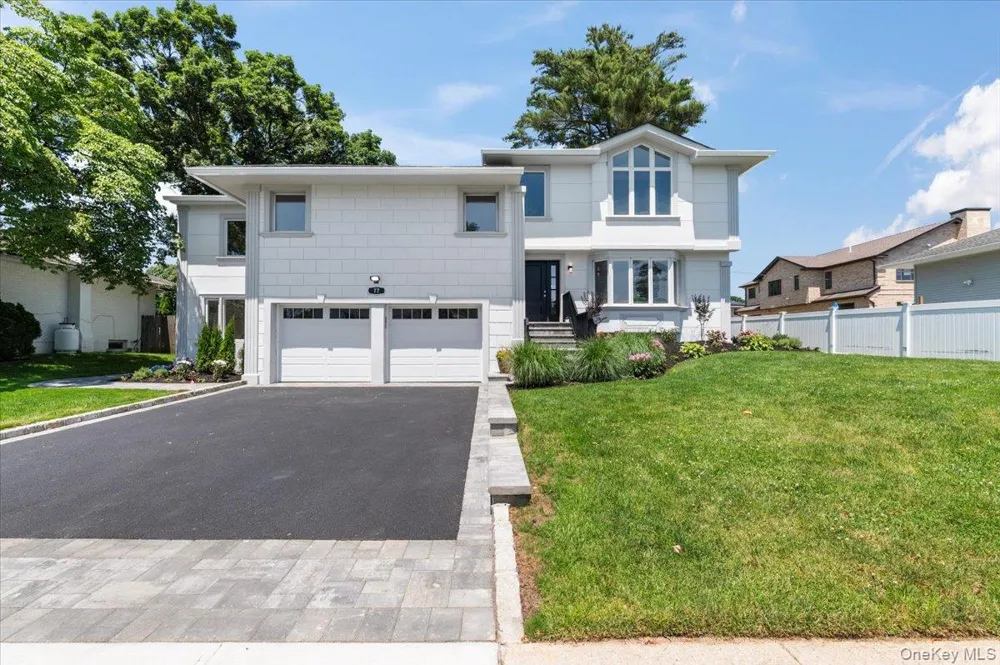 77 Bounty Lane Jericho, NY 11753