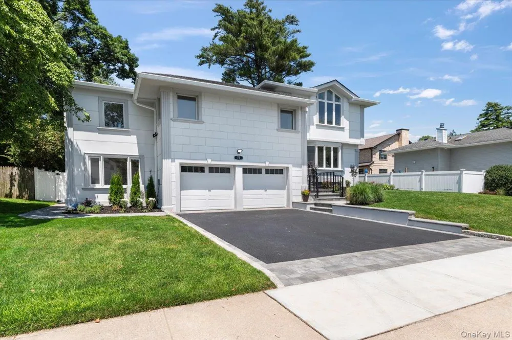 77 Bounty Lane Jericho, NY 11753
