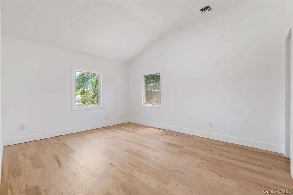 77 Bounty Lane Jericho, NY 11753