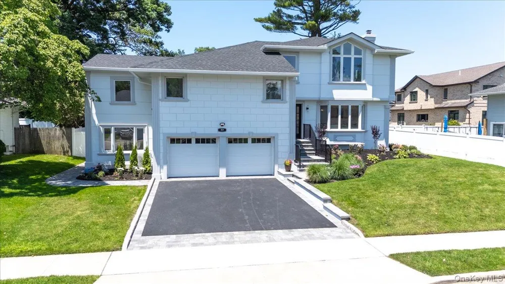 77 Bounty Lane Jericho, NY 11753