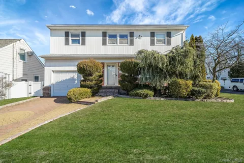 2415 Babylon Turnpike