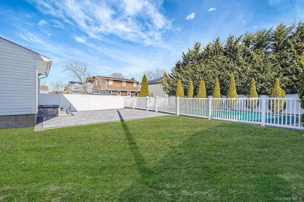 2415 Babylon Turnpike Merrick, NY 11566