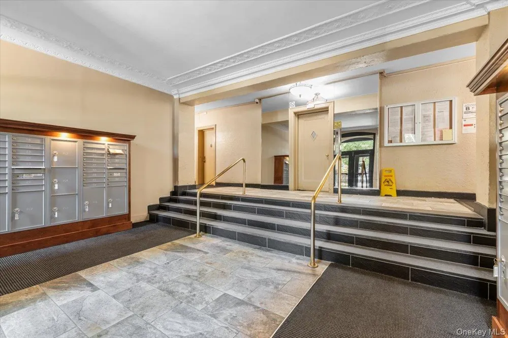 83-52 Talbot Street #6H Kew Gardens, NY 11415