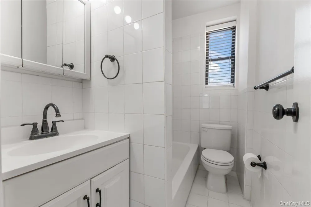 83-52 Talbot Street #6H Kew Gardens, NY 11415