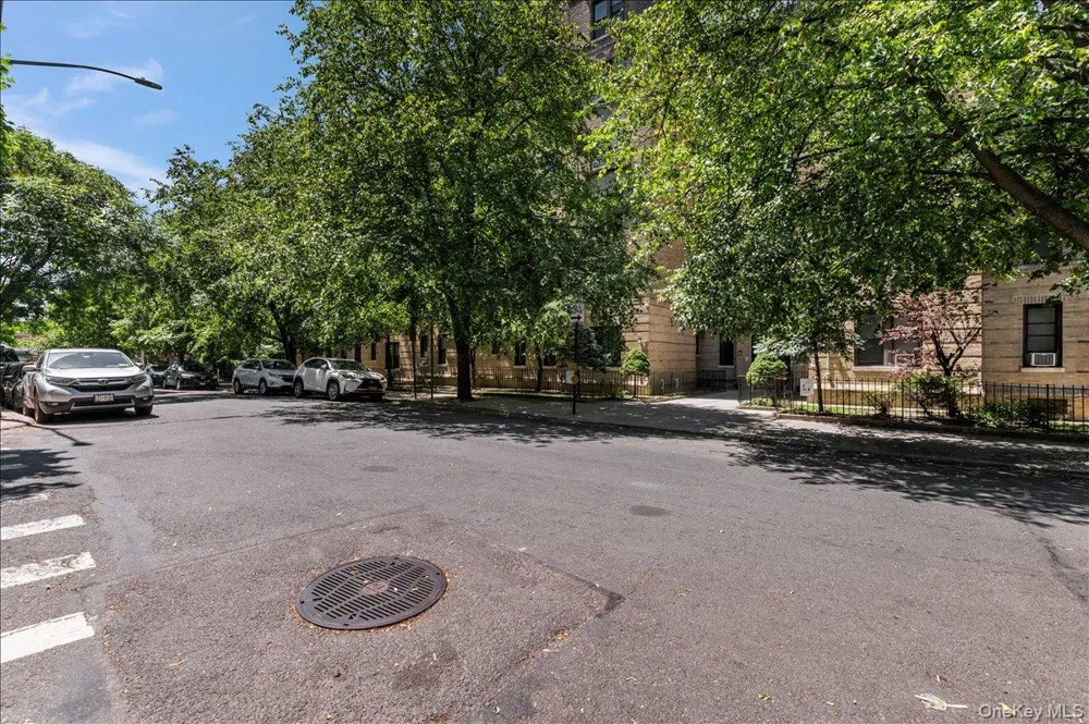 83-52 Talbot Street #6H Kew Gardens, NY 11415