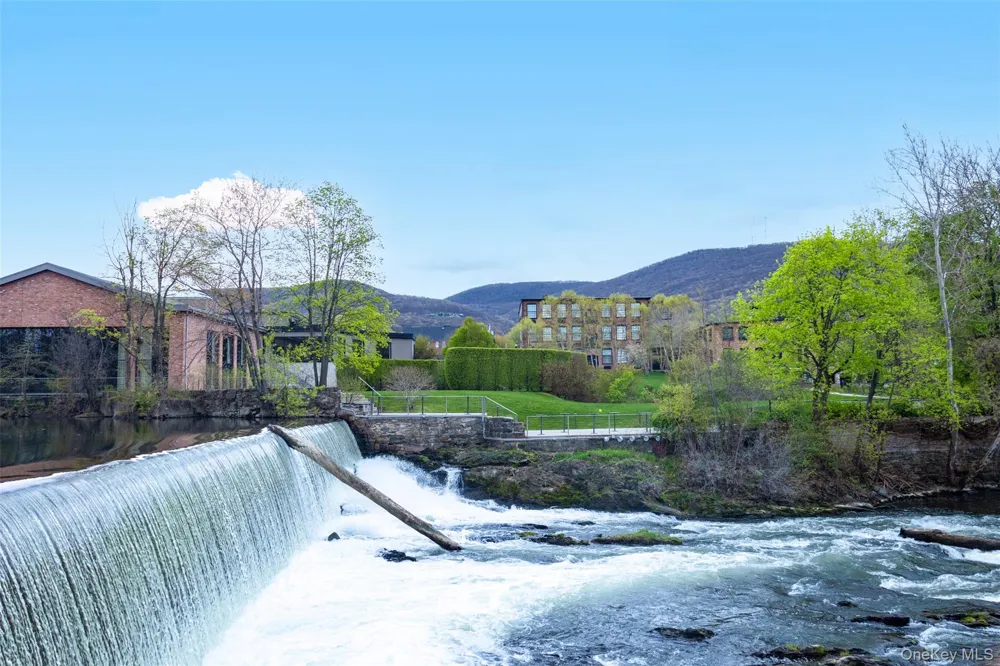 207 Main Street #5 Beacon, NY 12508