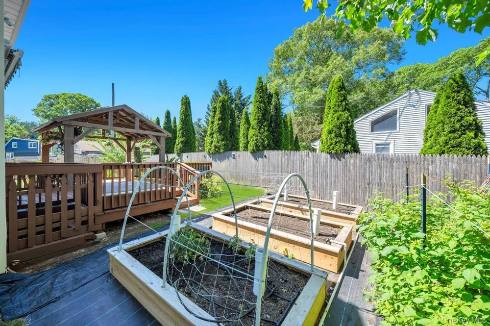 14 Cherry Road Rocky Point, NY 11778