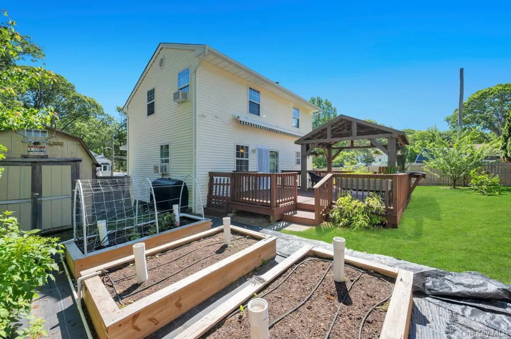 14 Cherry Road Rocky Point, NY 11778