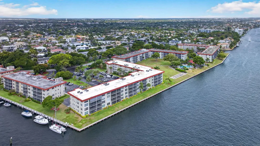 3100 NE 48th Court #214 Lighthouse Point, FL 33064