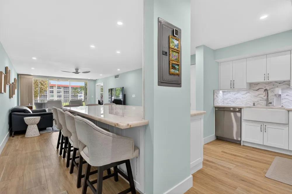 3100 NE 48th Court #214 Lighthouse Point, FL 33064