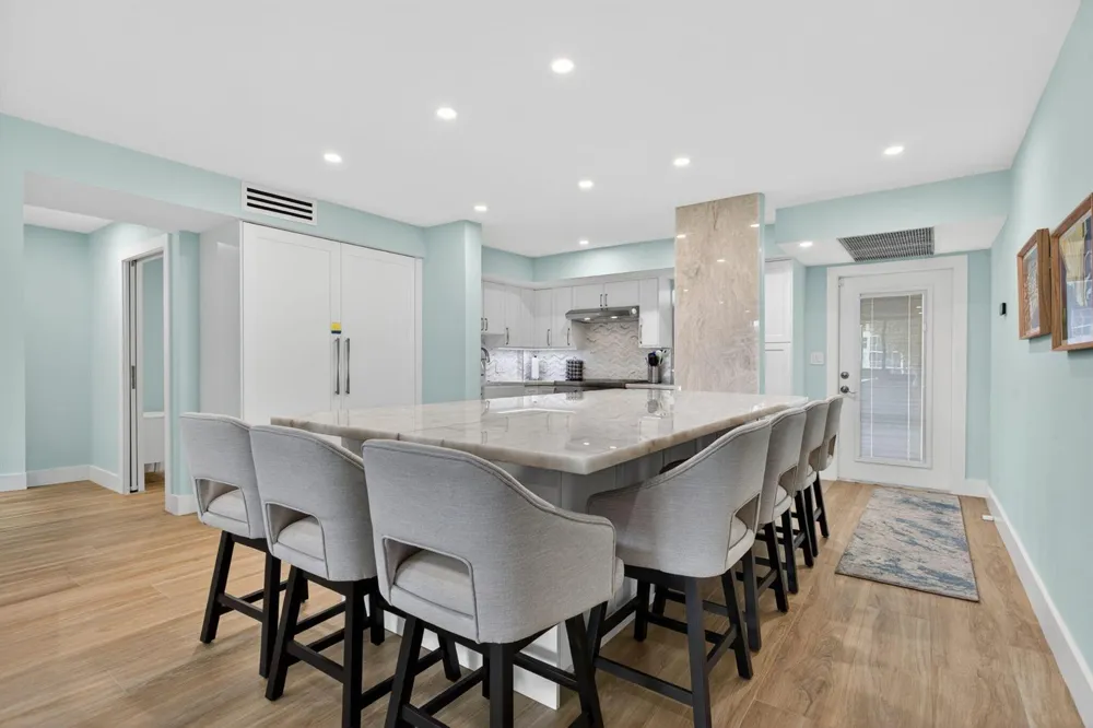 3100 NE 48th Court #214 Lighthouse Point, FL 33064