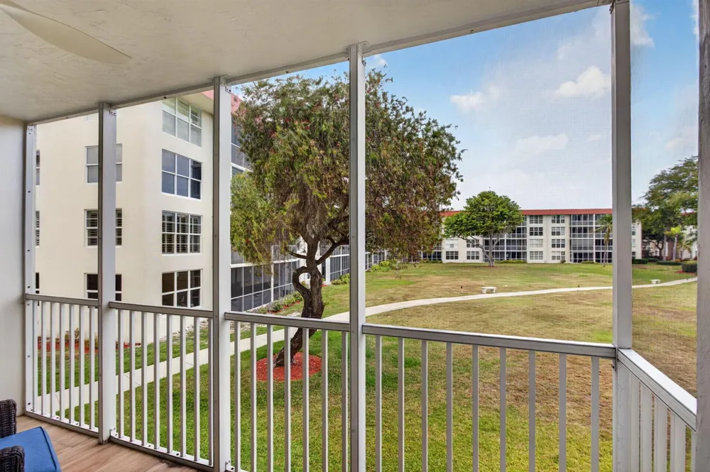 3100 NE 48th Court #214 Lighthouse Point, FL 33064