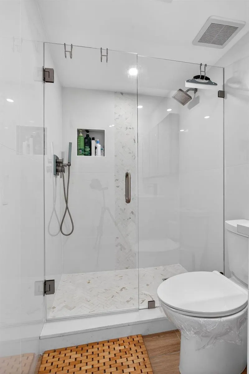 3100 NE 48th Court #214 Lighthouse Point, FL 33064