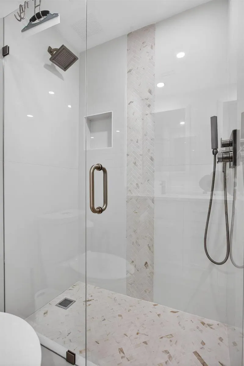3100 NE 48th Court #214 Lighthouse Point, FL 33064