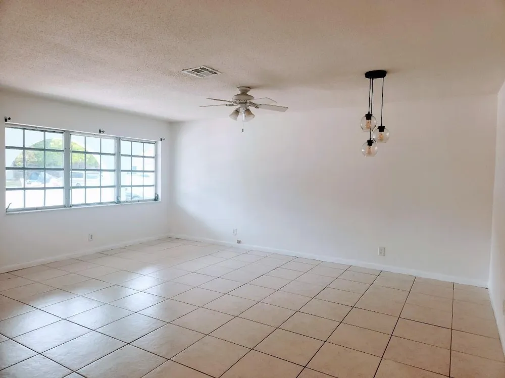 2940 NE 19th Terrace #South Side Lighthouse Point, FL 33064