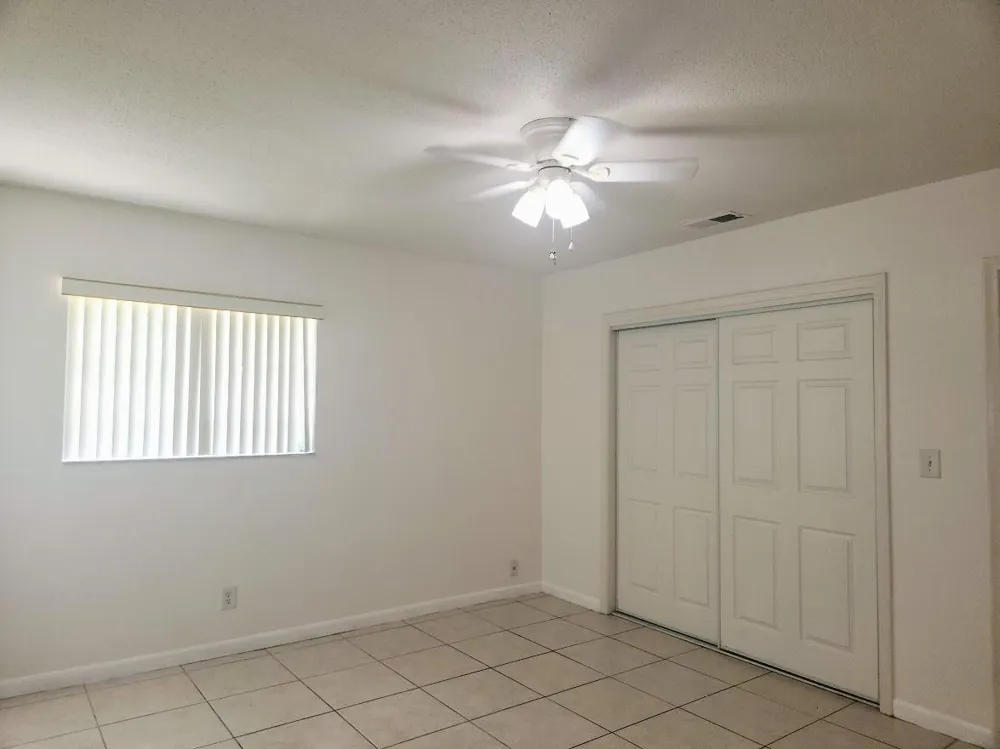 2940 NE 19th Terrace #South Side Lighthouse Point, FL 33064