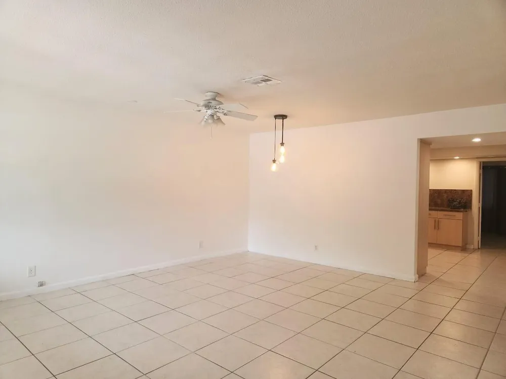2940 NE 19th Terrace #South Side Lighthouse Point, FL 33064