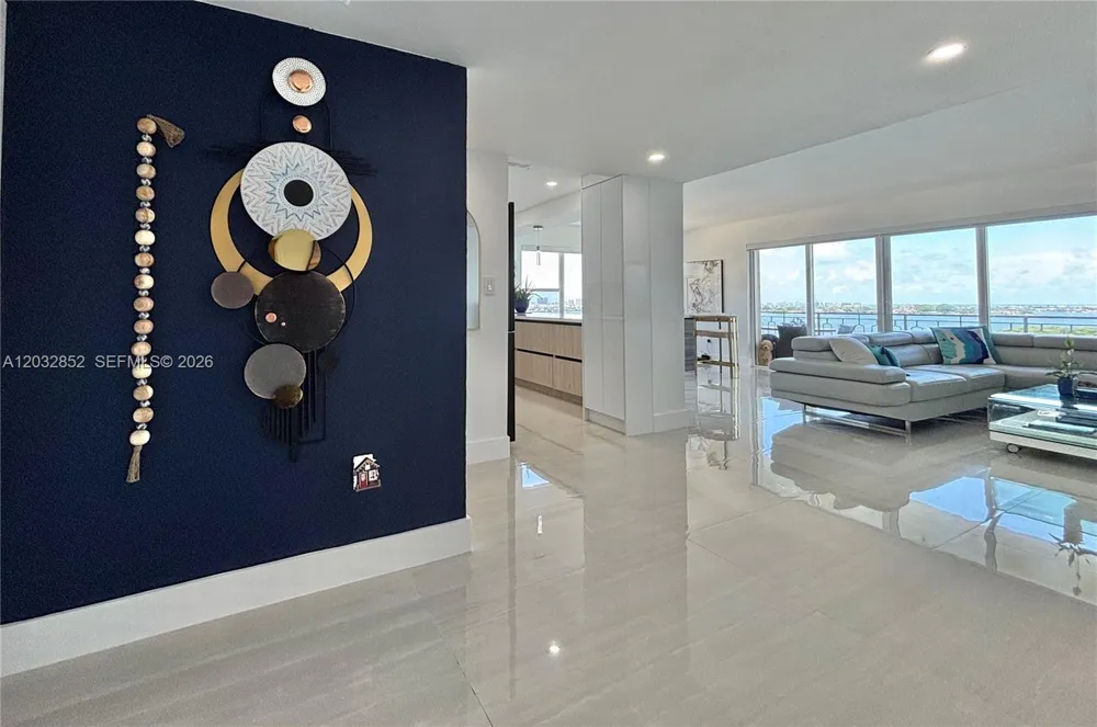 11111 NE Biscayne Blvd #16A Miami, FL 33181