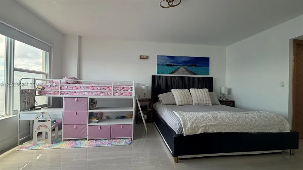 11111 NE Biscayne Blvd #16A Miami, FL 33181