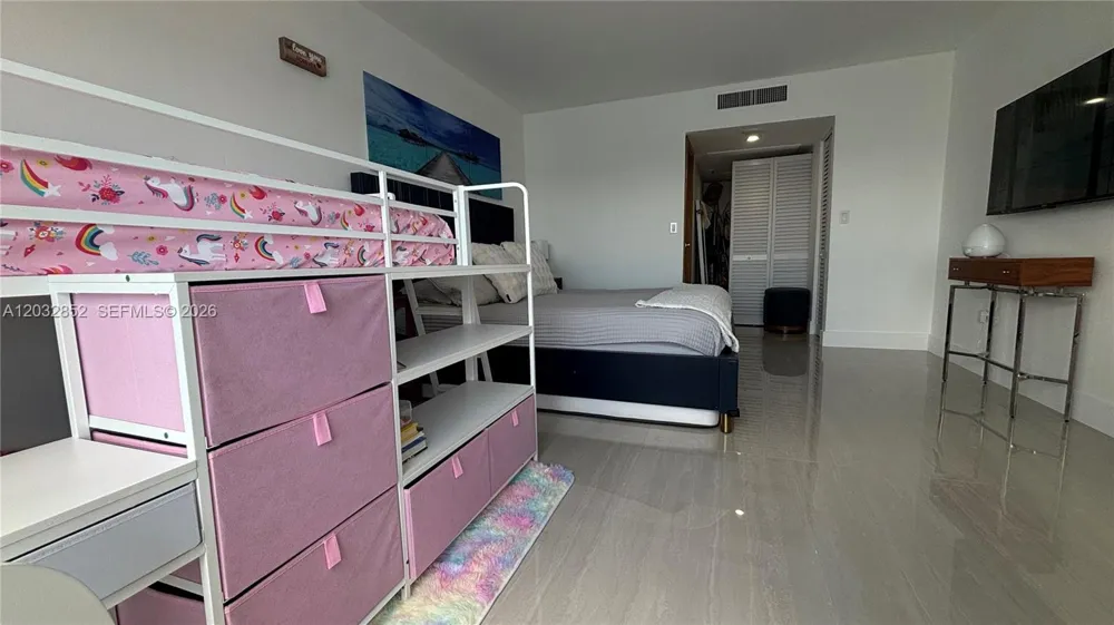 11111 NE Biscayne Blvd #16A Miami, FL 33181