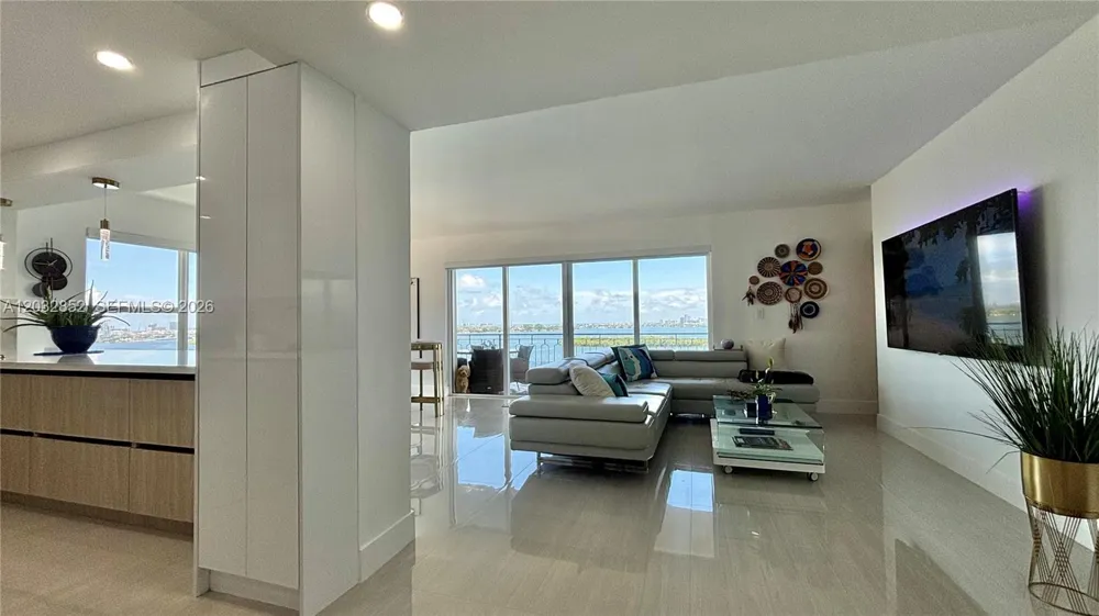11111 NE Biscayne Blvd #16A Miami, FL 33181