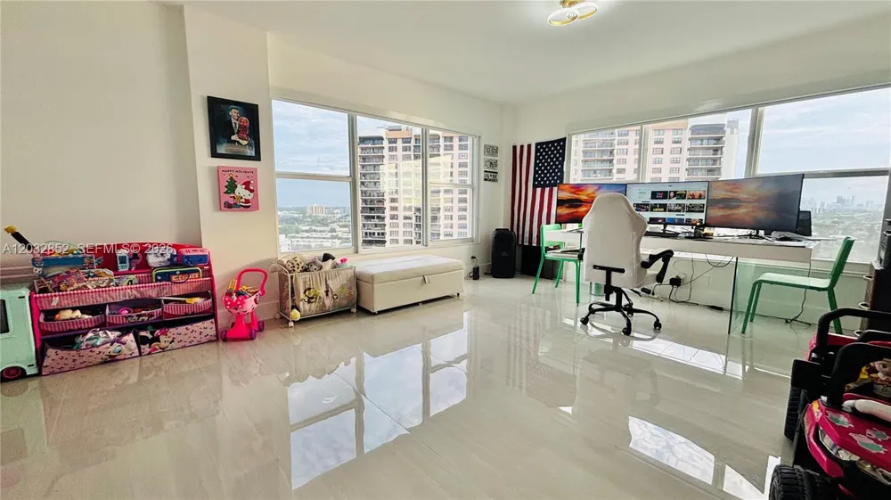 11111 NE Biscayne Blvd #16A Miami, FL 33181