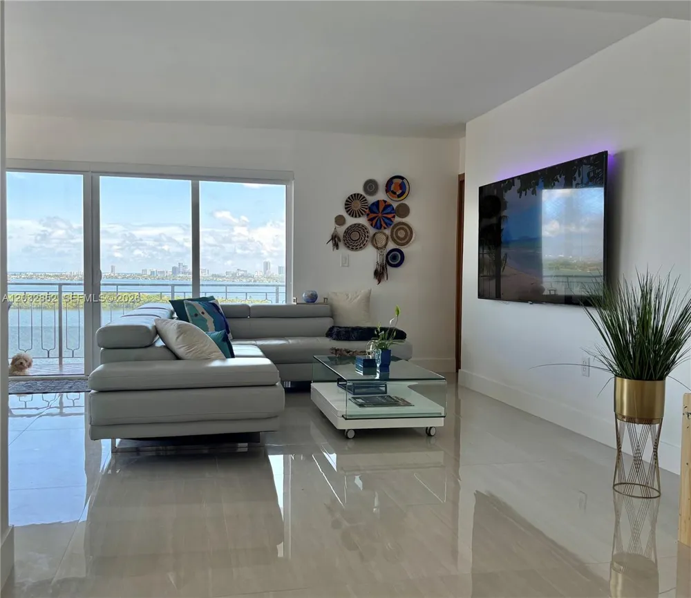 11111 NE Biscayne Blvd #16A Miami, FL 33181