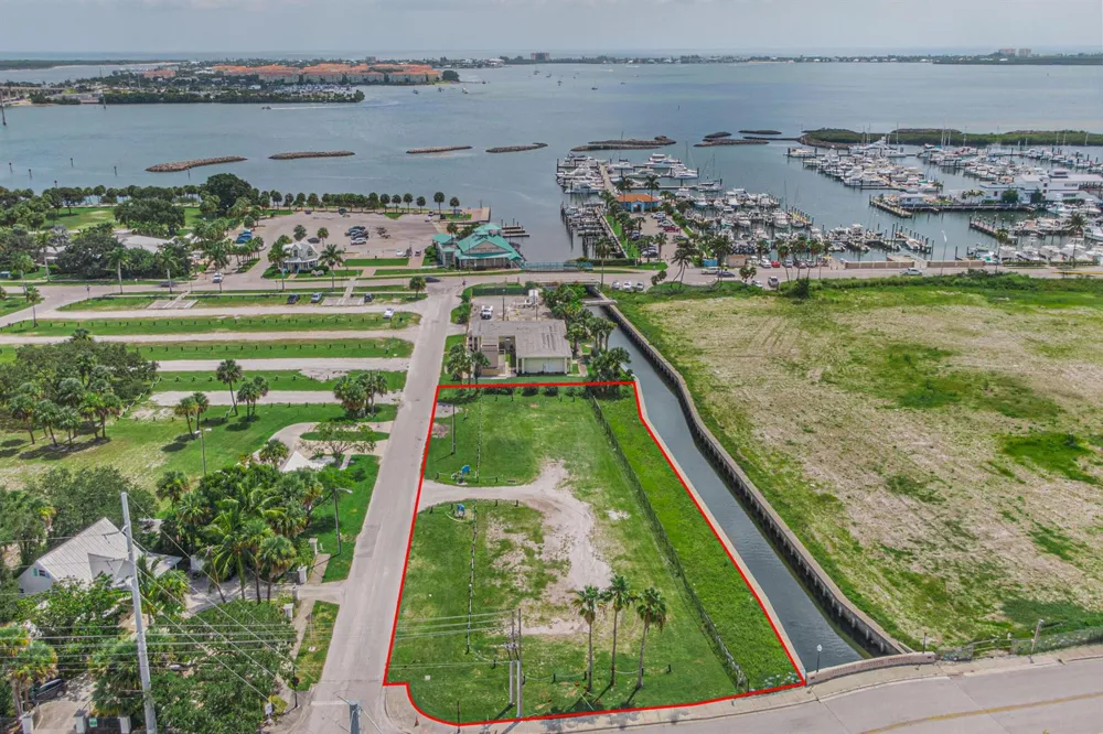 145 Kings Lane Fort Pierce, FL 34950