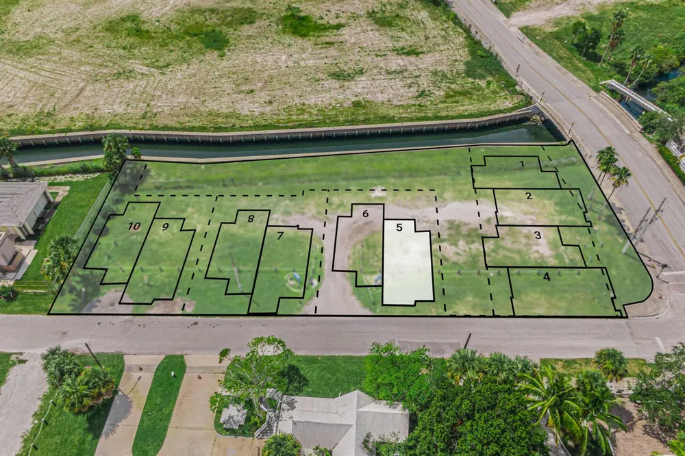 165 Kings Lane Fort Pierce, FL 34950