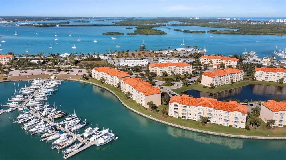 9 Harbour Isle Drive #102 Hutchinson Island, FL 34949