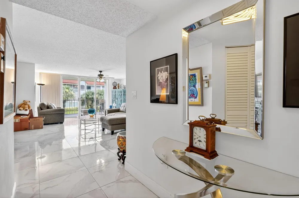 110 Half Moon Circle #D2 Hypoluxo, FL 33462