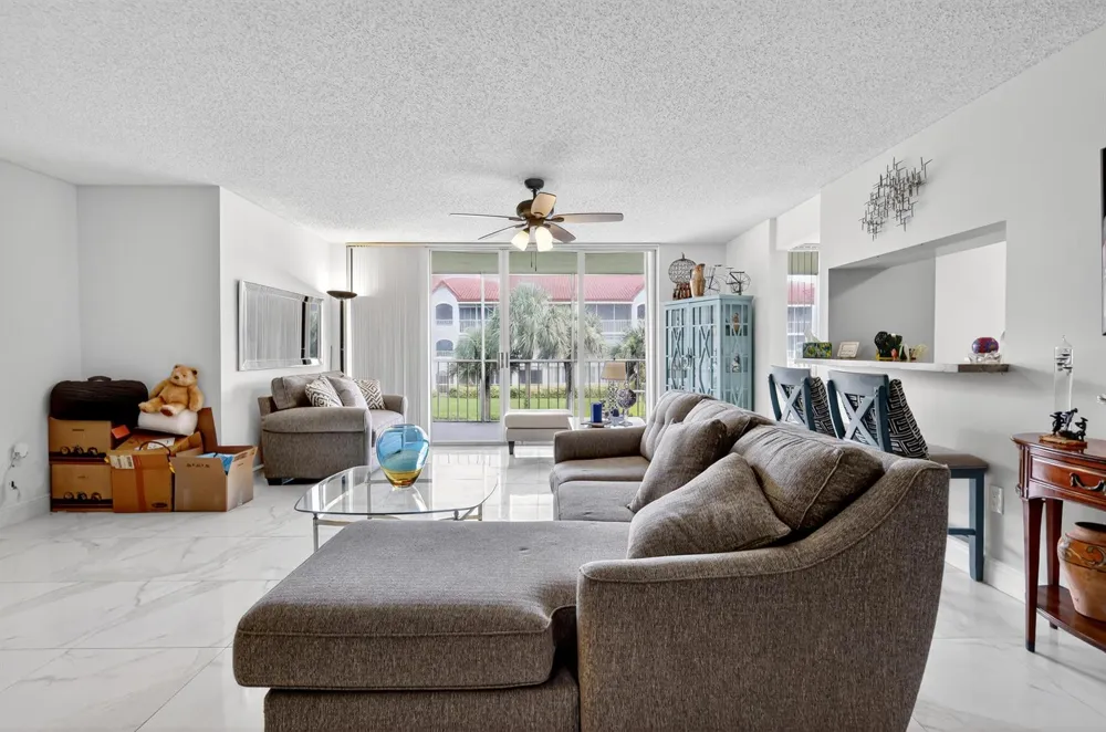 110 Half Moon Circle #D2 Hypoluxo, FL 33462