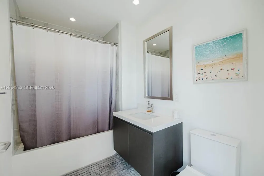 851 NE 1st Ave #2303 Miami, FL 33132