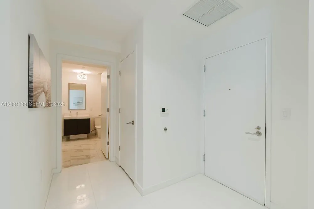 851 NE 1st Ave #2303 Miami, FL 33132