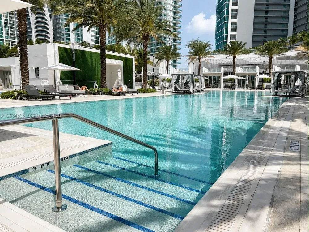 851 NE 1st Ave #2303 Miami, FL 33132