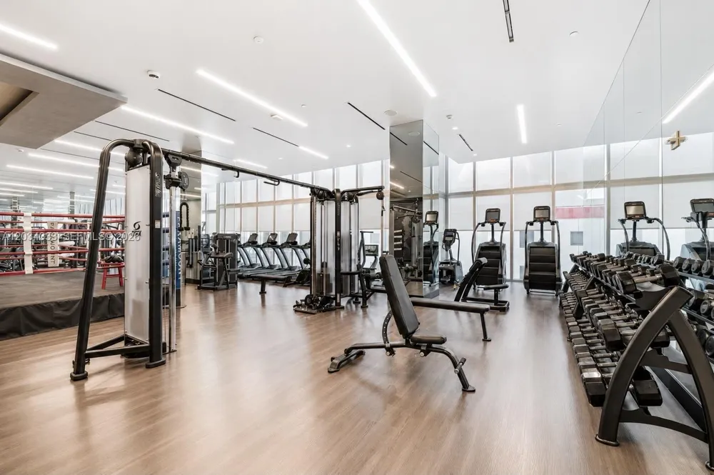 851 NE 1st Ave #2303 Miami, FL 33132