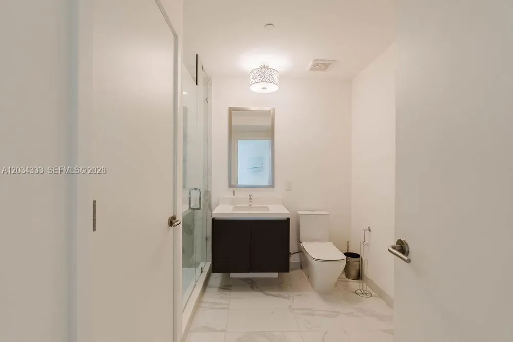 851 NE 1st Ave #2303 Miami, FL 33132