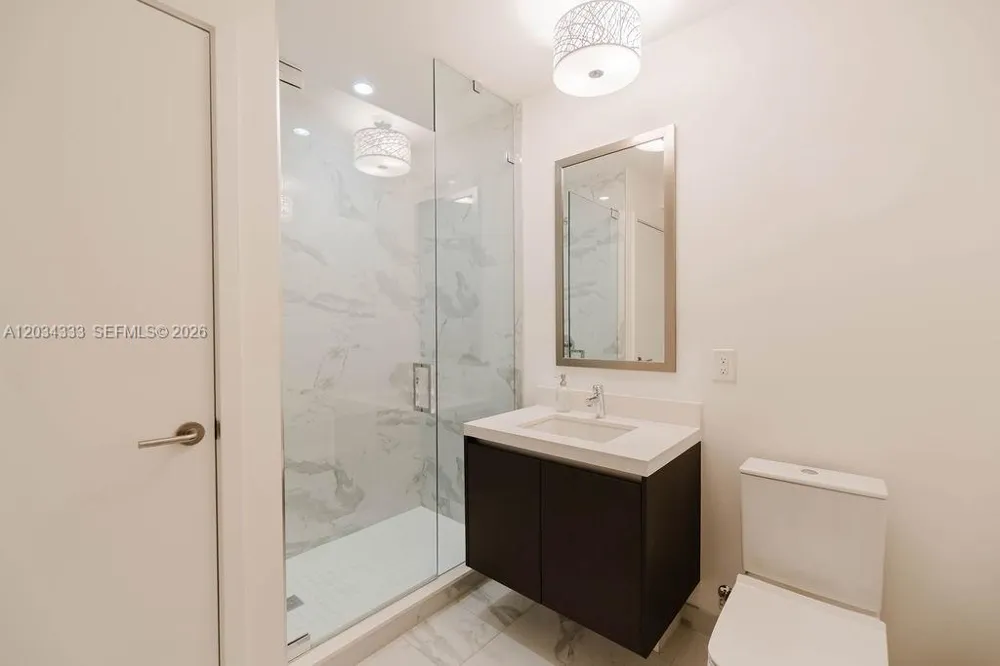 851 NE 1st Ave #2303 Miami, FL 33132