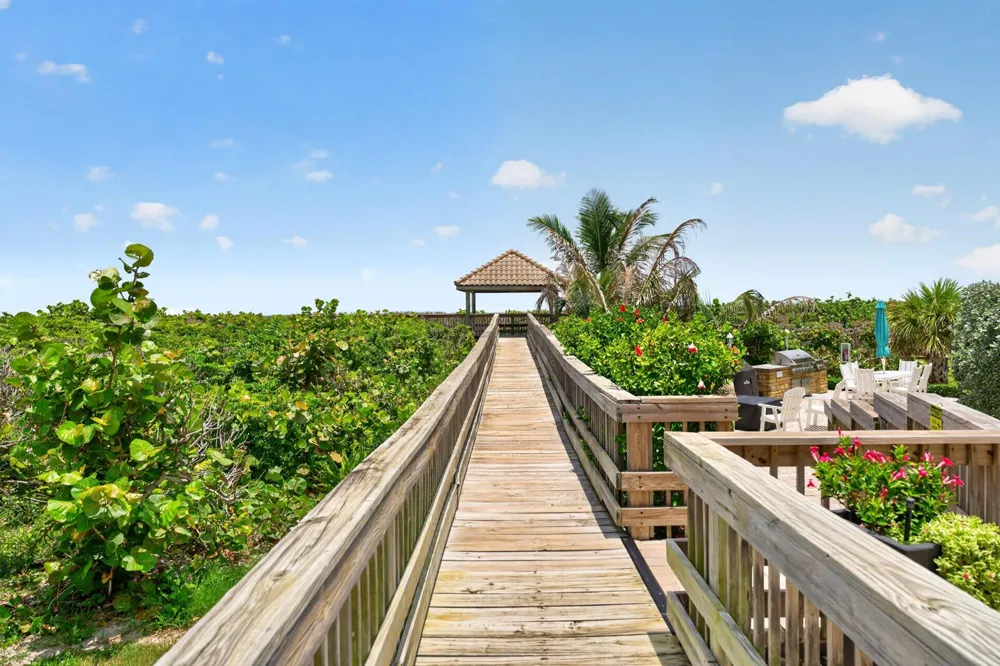 4180 Hwy A1a ##604 Hutchinson Island, FL 34949