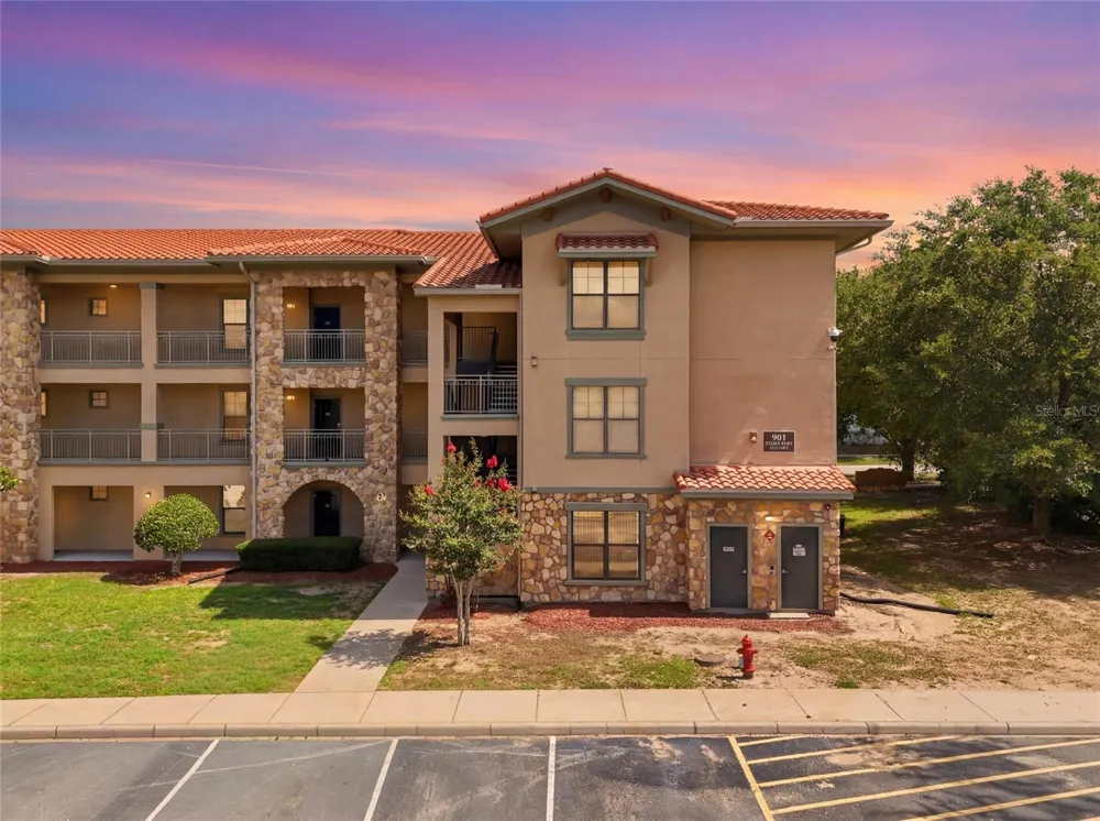 901 CHARO PARKWAY #717 Davenport, FL 33897